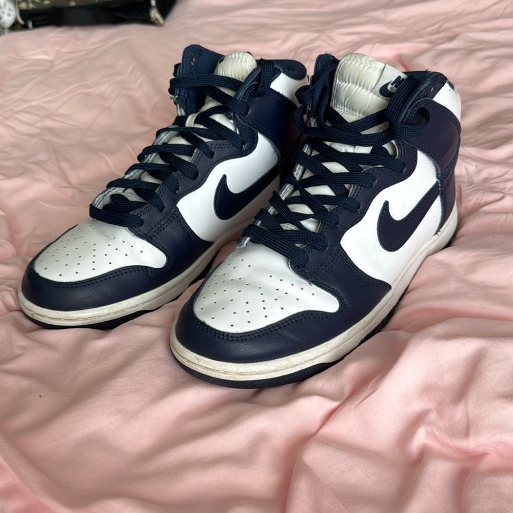 reposh Midnight Navy Nike Dunk High, women’s 9, men’s 7.5